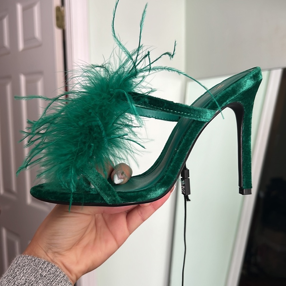Zara green FEATHER VELVET HEELED SANDALS